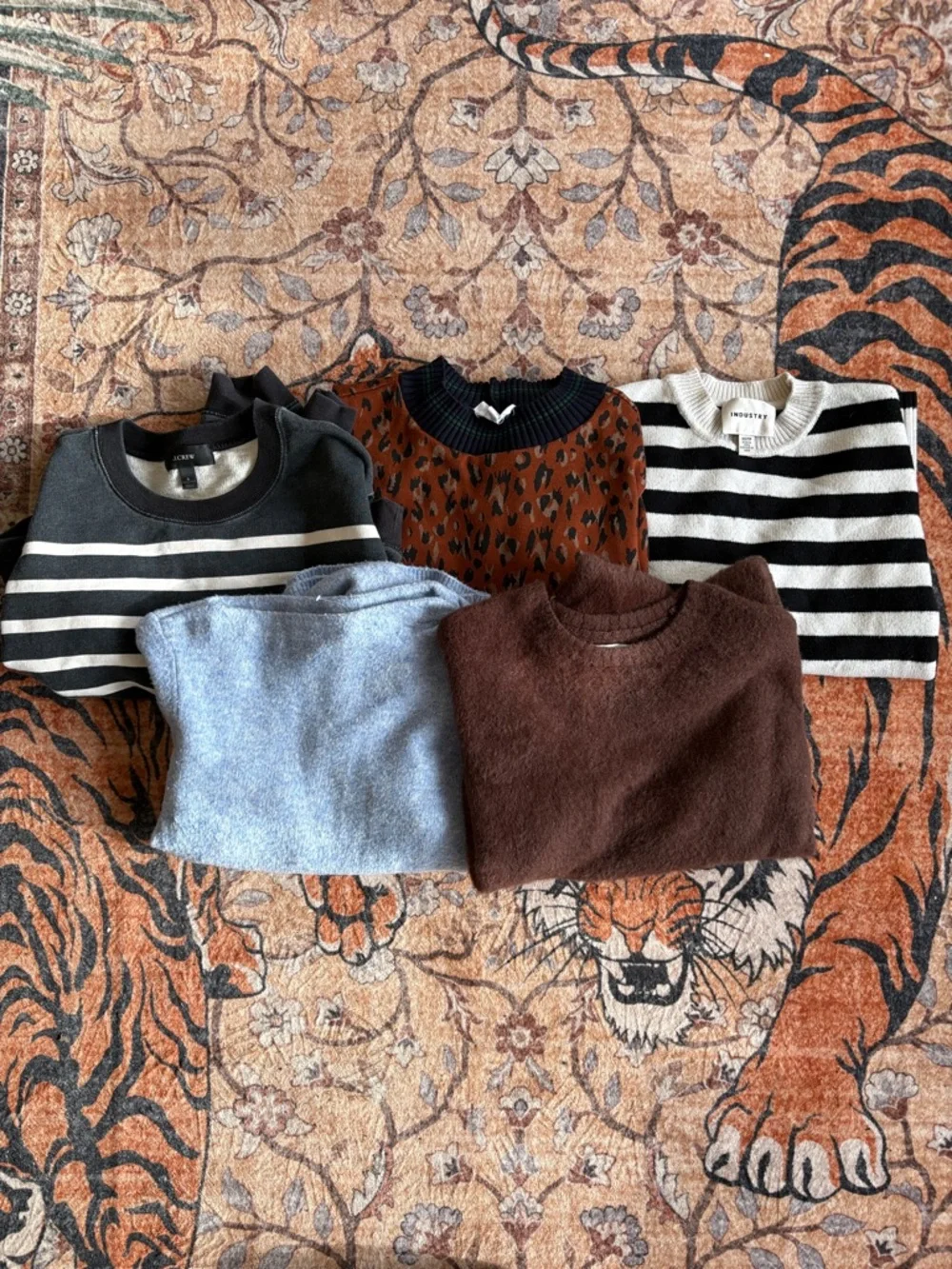 Bulk sweaters - Picture 1 of 1